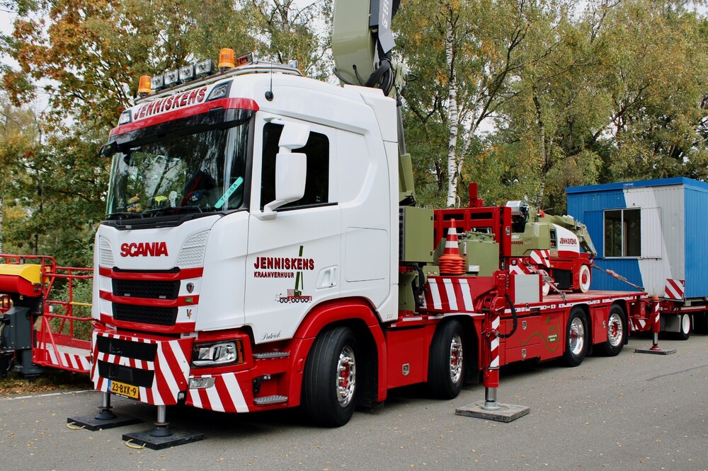 Scaniaaktuell4a001.thumb.jpg.a0133c41bdf8f7b0056461c5e07cb2bd.jpg
