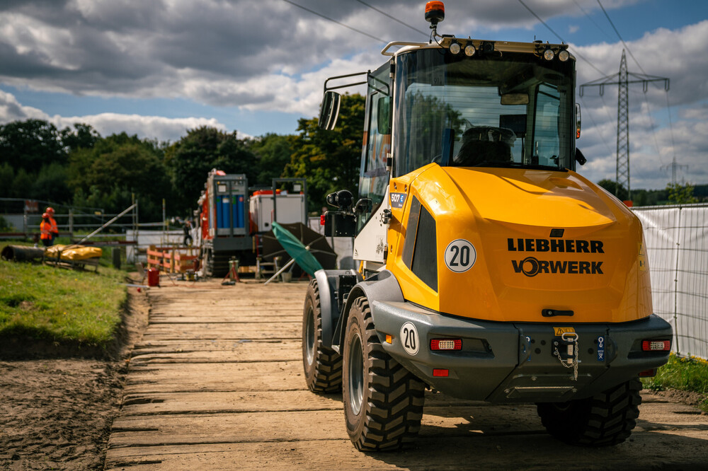 liebherr-vorwerk-batterieelektrischer-radlader-l-507-e_300dpi.jpg