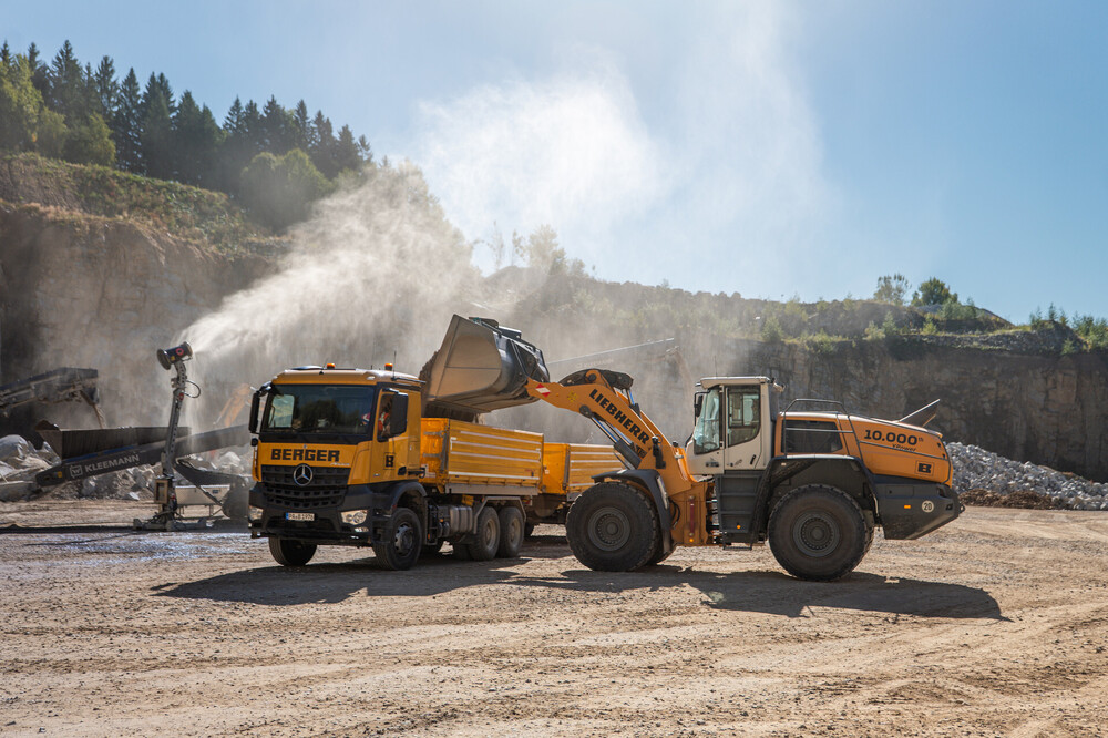 liebherr-xpower-radlader-einsatz-steinbruch_300dpi.jpg