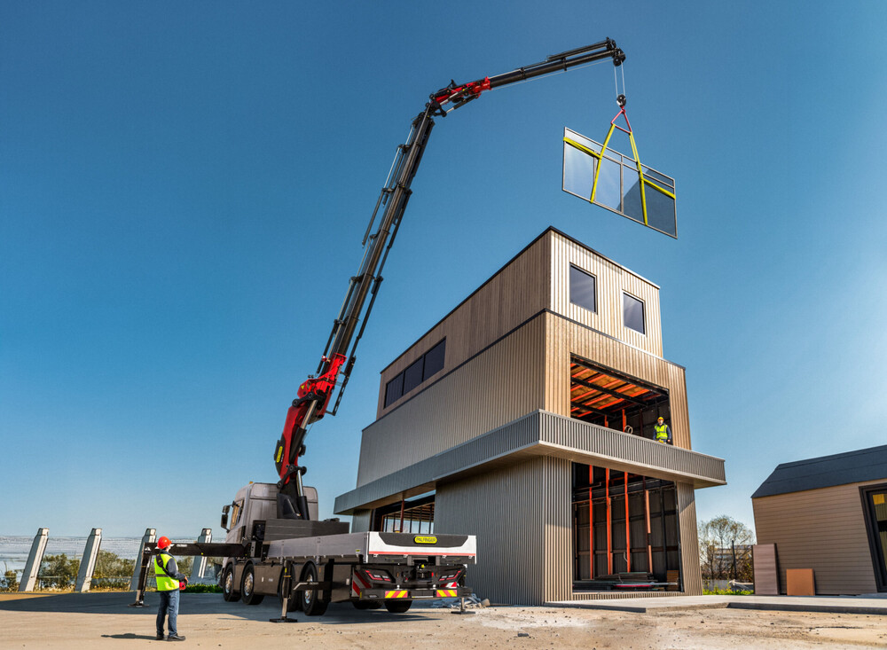 Entwickelt, um anspruchsvolle Aufgaben intelligent zu lösen_ der neue PALFINGER PK 720 TEC..jpg