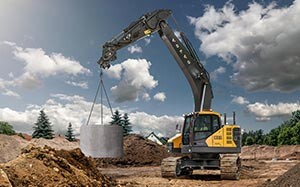 Mehr Informationen zu "Volvo ECR355 Kurzheckbagger"