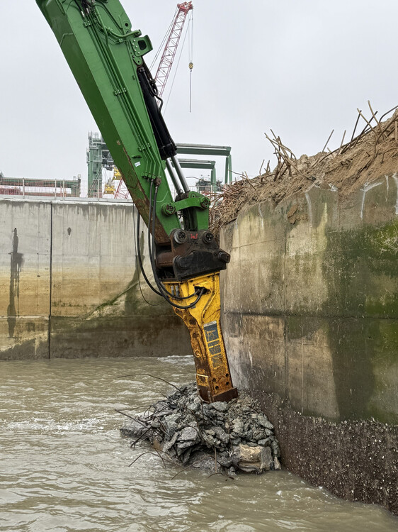 Epiroc HB 7000 Antwerp.jpg