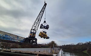 Mehr Informationen zu "Komatsu Kompaktlader SK715-8"