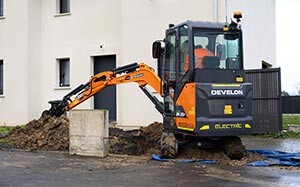 Mehr Informationen zu "DEVELON DX23E-7 Elektrobagger"