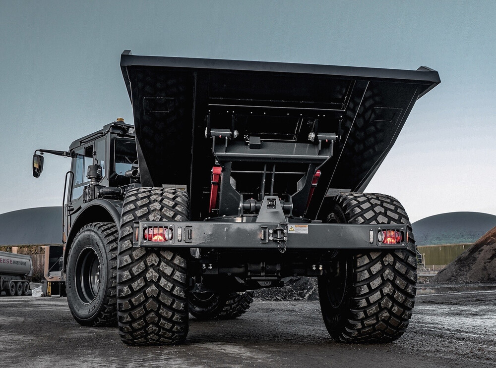 All black Bergmann C815.JPG