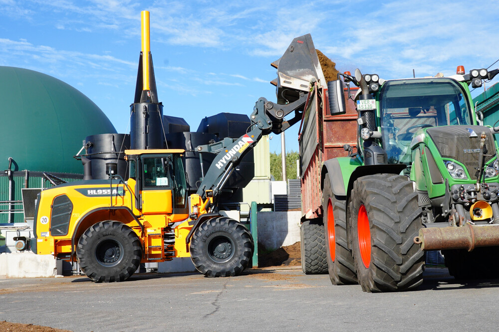 Hyundai-AGRI-LOADER_01 (1).JPG