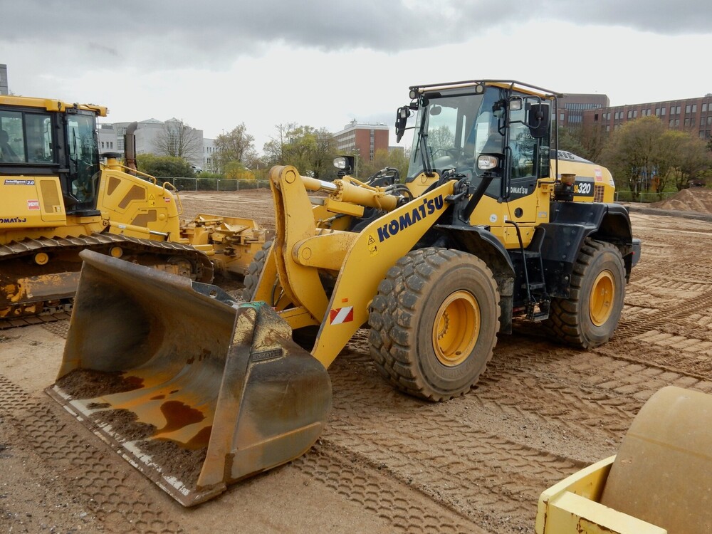 Komatsu28032026001.thumb.jpg.3f2ed2bf31bfb536127136c45f9a86fd.jpg