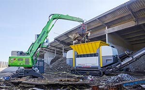 Mehr Informationen zu "Sennebogen 826 G Electro Battery"