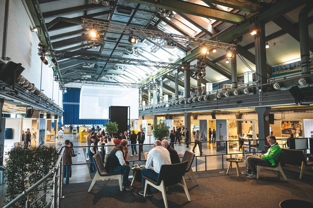 pressefoto-press-image- in-house-exhibition-2026-bauer-maschinen-cmyk (5).jpg