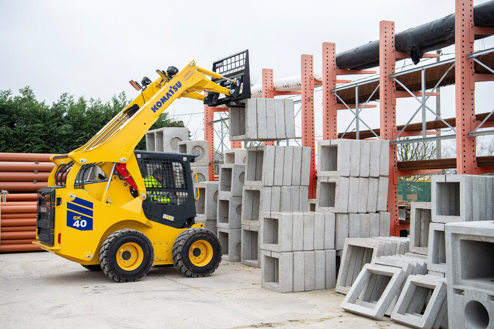 KOmatsu SK40-8 (9).jpg
