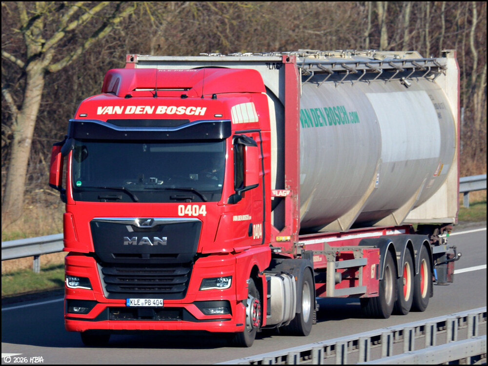 MAN_TGX_Van_den_Bosch.thumb.jpg.396ea723ca818d1140a33d7fd33e1d81.jpg