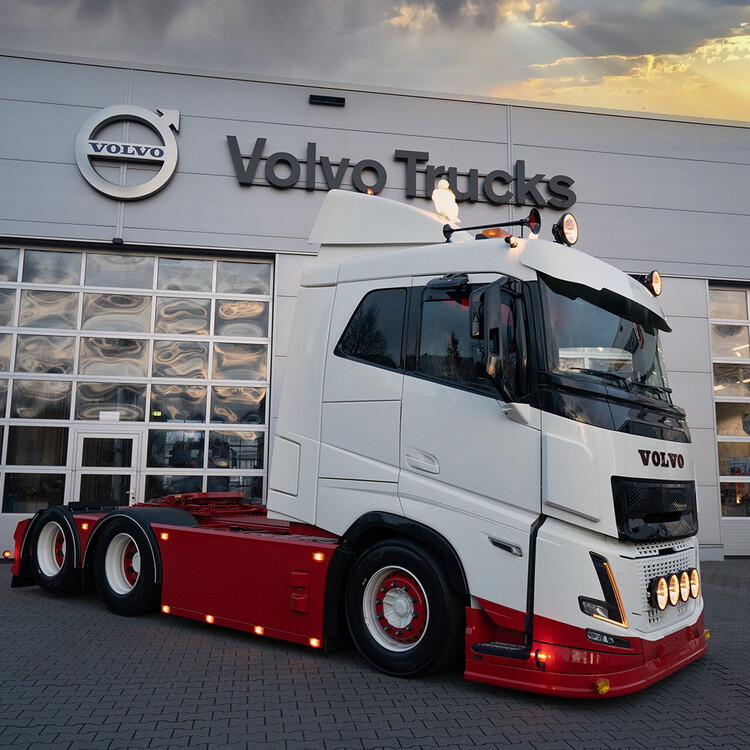 Volvo-FH16-Aero-6x2-Frechen.jpg