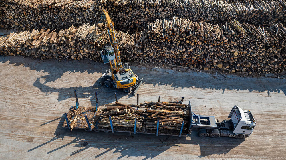 liebherr-holzumschlagmaschine-lh50-timber-litronic_300dpi.jpg