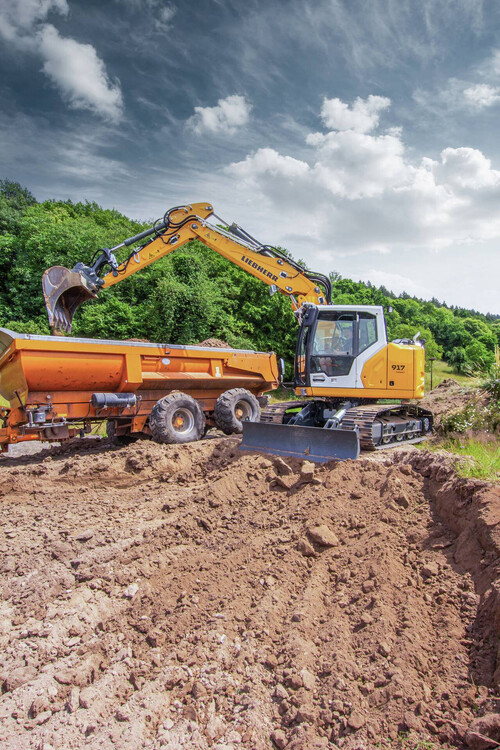 liebherr-r-917-compact-g8-300-dpi.jpg