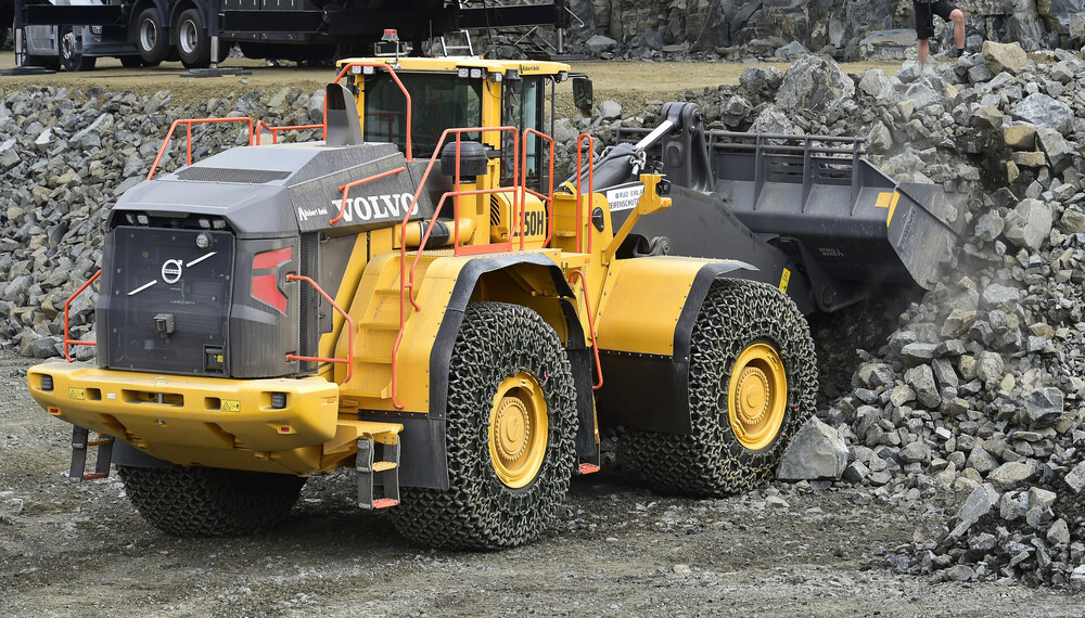 Volvo_Radlader_L350H.jpg