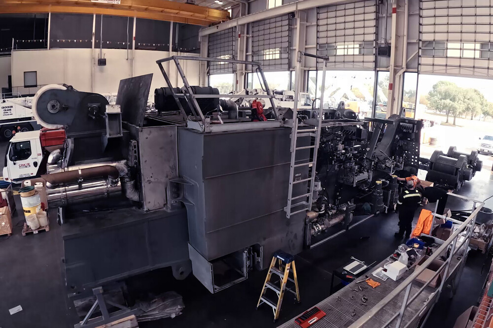 liebherr-transform-hs8300-1_overhaul_300dpi.jpg