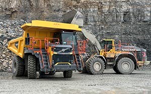 Mehr Informationen zu "Muldenkipper Volvo R70"