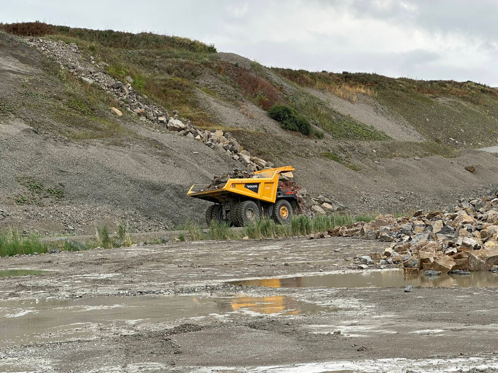 VolvoCE_R70_3.jpg