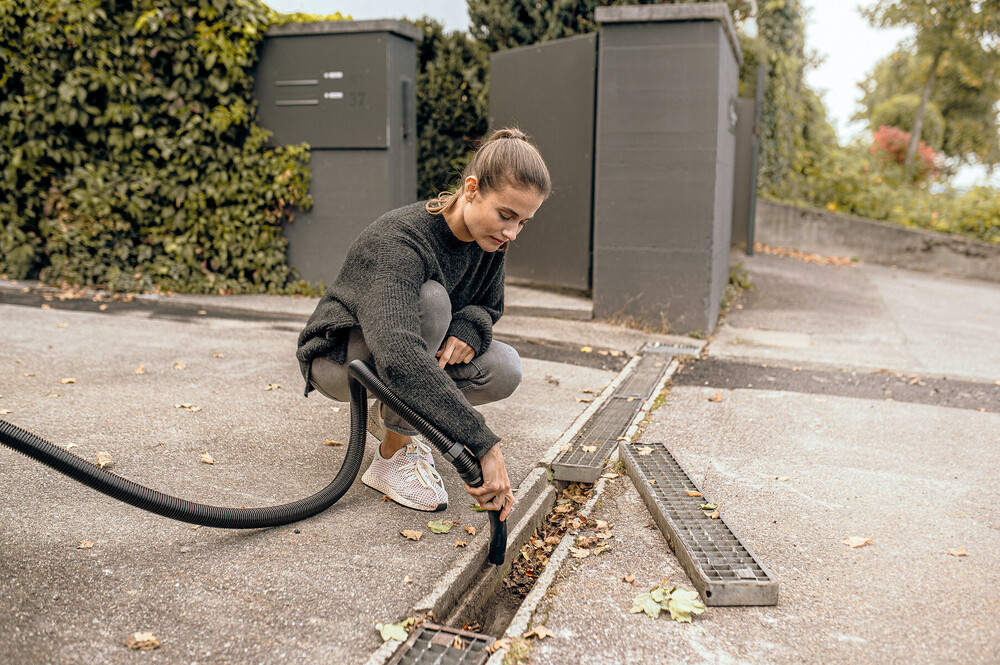 WD_curved_handle_drainage_channel_app_01.jpg