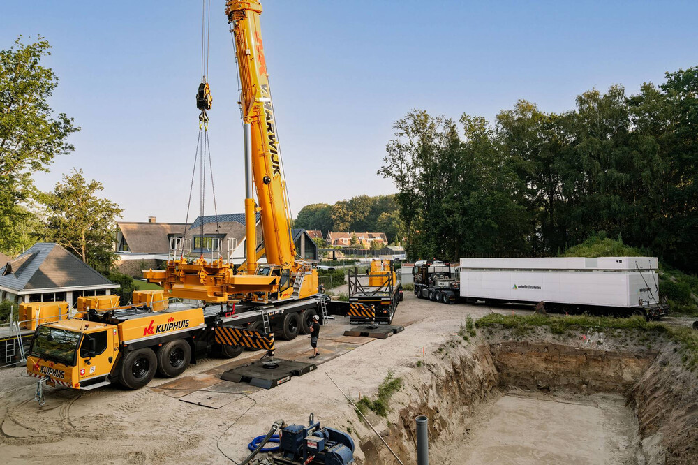 liebherr-ltm1400-6.1-kuiphuis-01-300dpi.jpg