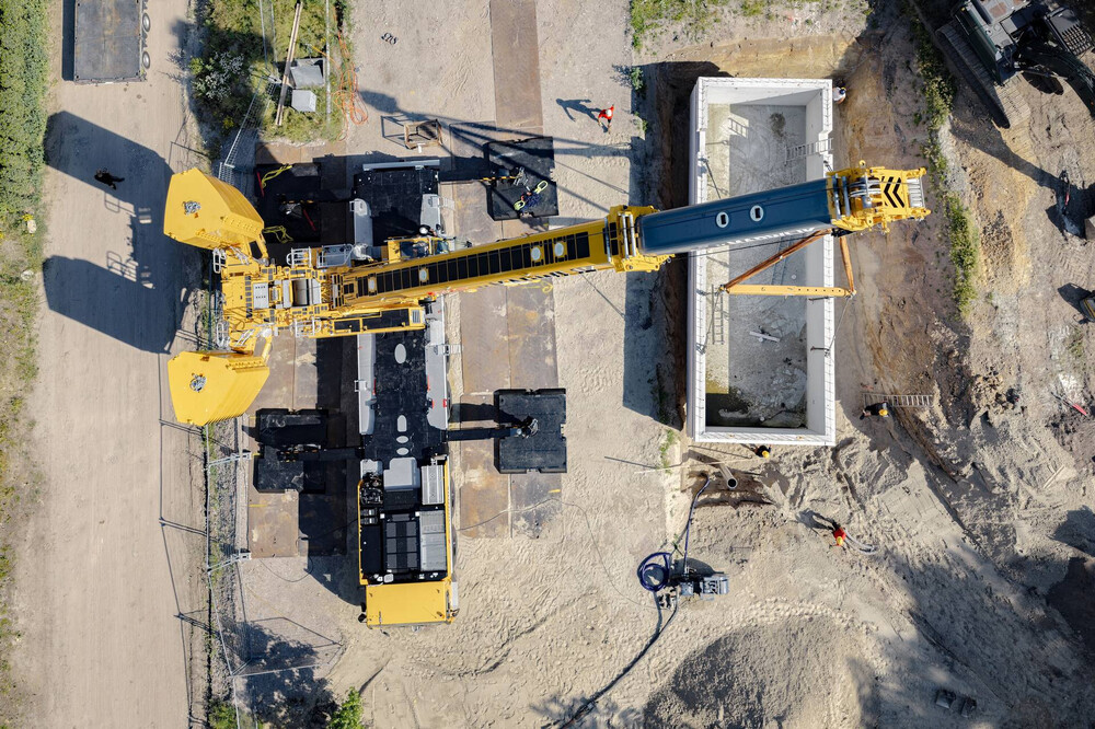 liebherr-ltm1400-6.1-kuiphuis-04-300dpi.jpg