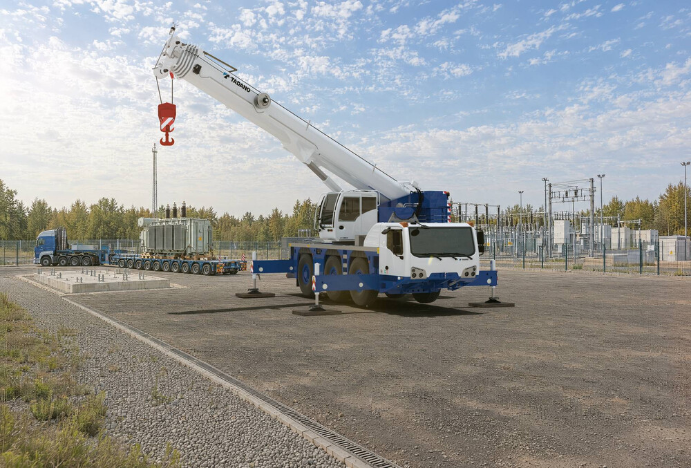 img_tadano_AC3060-2_trafo-station.jpg