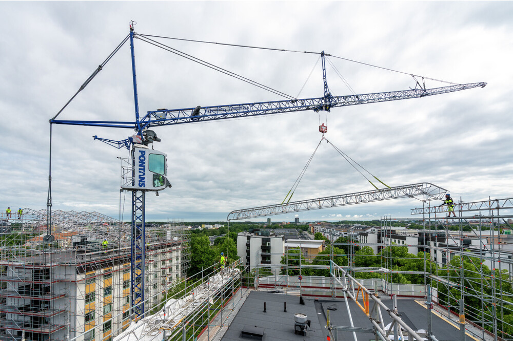 liebherr-mk-88-4-1-pontans-uppsala-02-300dpi.jpg