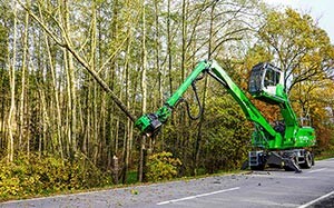 Mehr Informationen zu "SENNEBOGEN 718 E im Forsteinsatz"